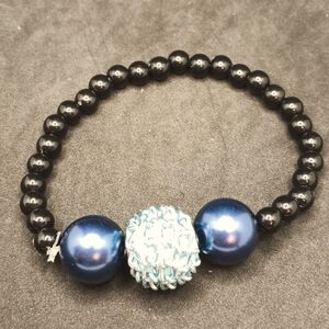 Handmade beaded stretch bracelet blue black